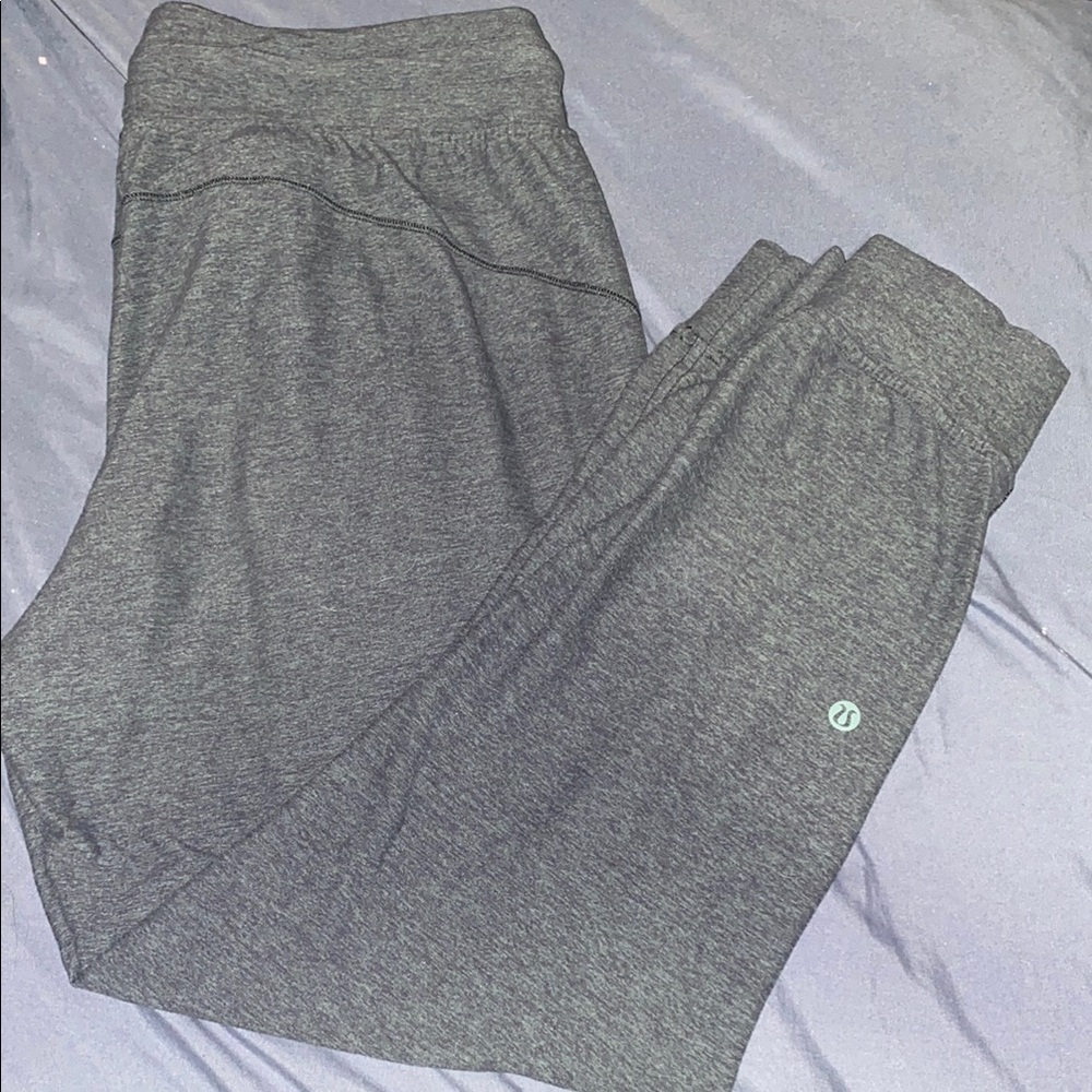 Lululemon Gray Joggers capris